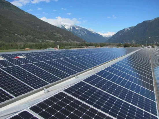 Painéis solares elevados à prova d'água de alta qualidade Jinko Longi Ja Trina na cobertura com conector Mc4 e cabo vermelho/preto para sistema solar Carport 590